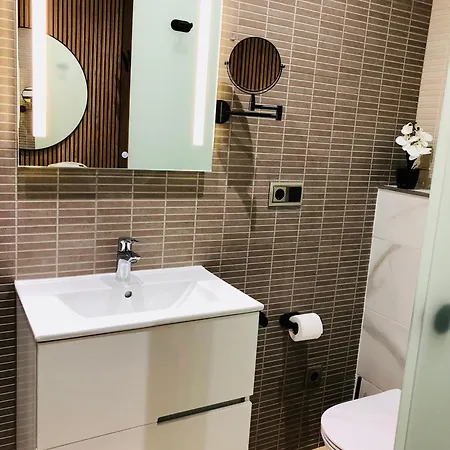Centrico Con Garaje Privado Apartment